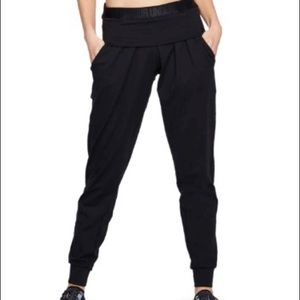UA Women’s Jogger